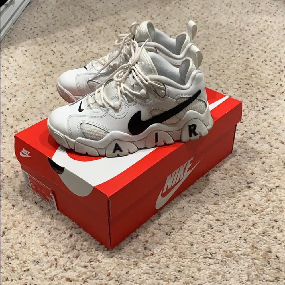 Nike air barrage low size 6y=7.5 women’s